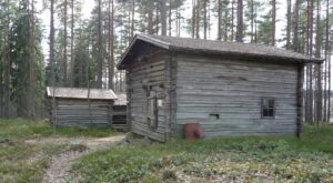 chimneyless hut Laurinmäki