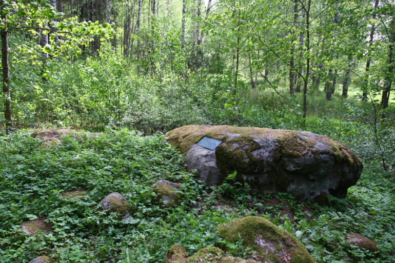 sacrificial stone near Laurinmäki Crofter's museum