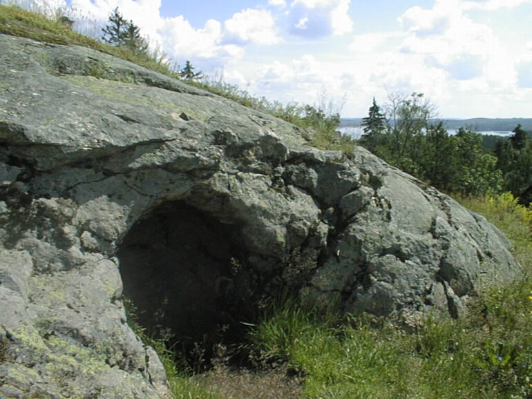 Giant's kettle Hakoinen Castle hill Janakkala Finland