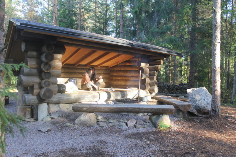 Lean to along Laurinmäki Naturetrail, Janakkala