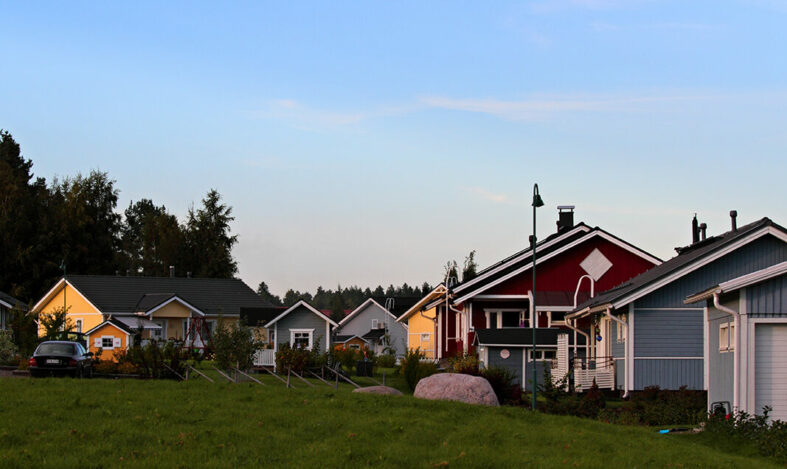 Pirttimäen asuinalueen taloja.
