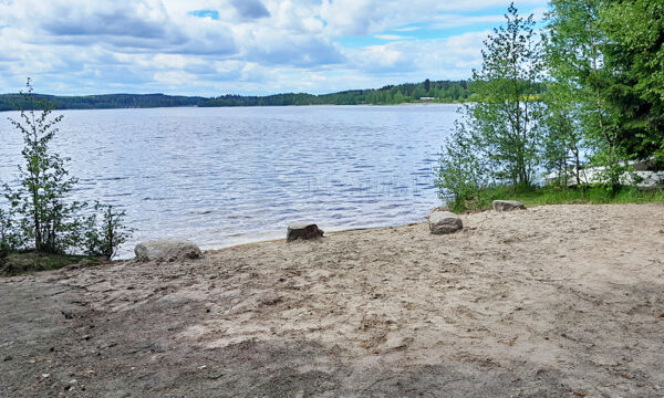 Rehakan hiekkaranta.