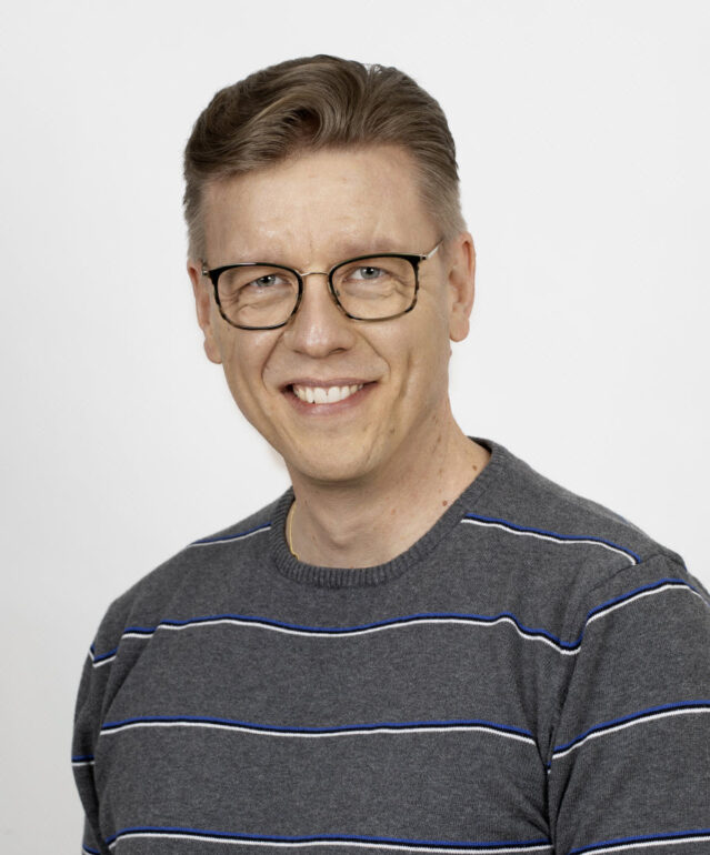 Petri Hakamäki, hnekilökuva.